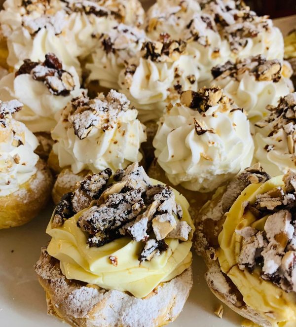 Bignè con crema