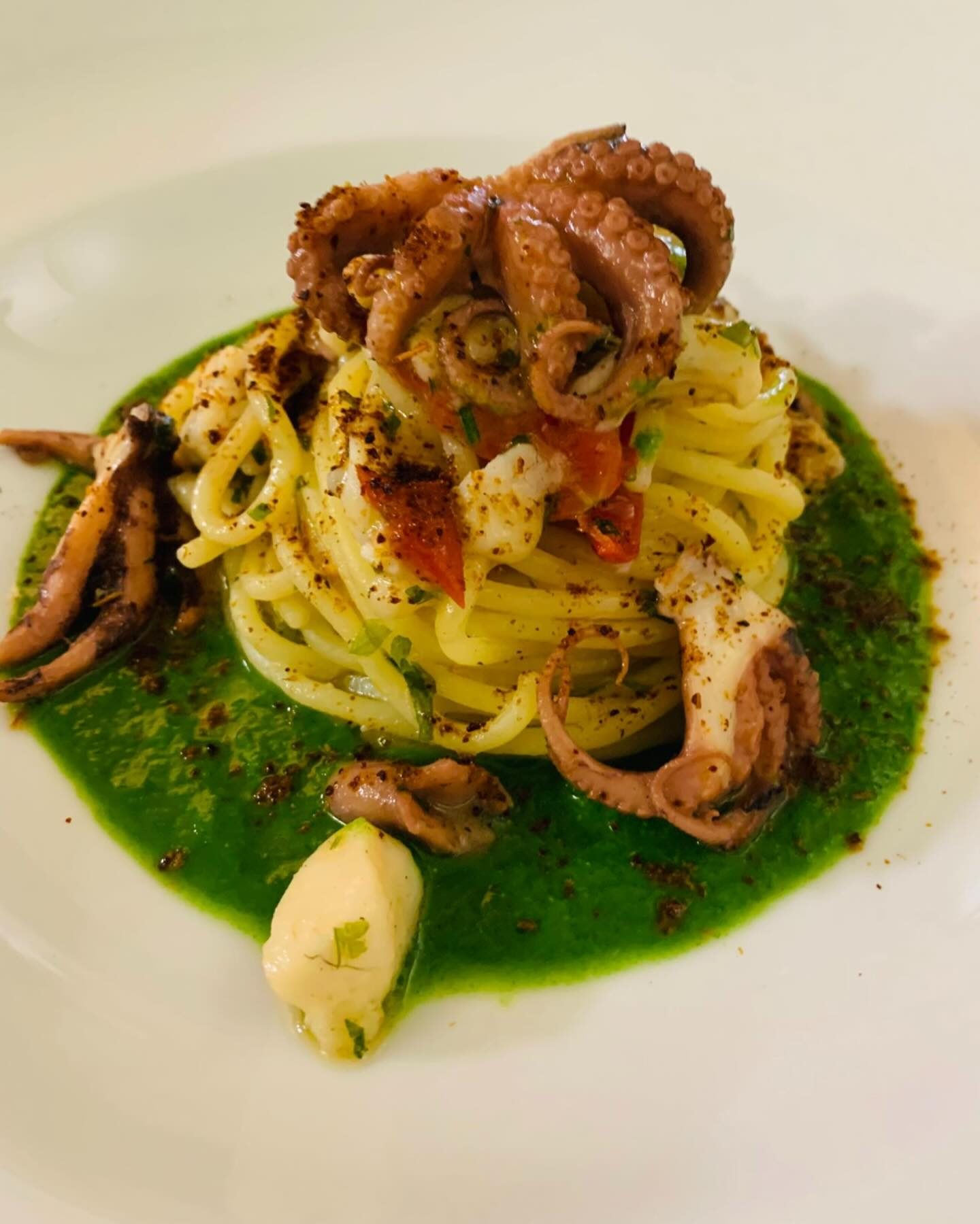 Spaghetti con polpo e cime di rapa de Lo Scoglio